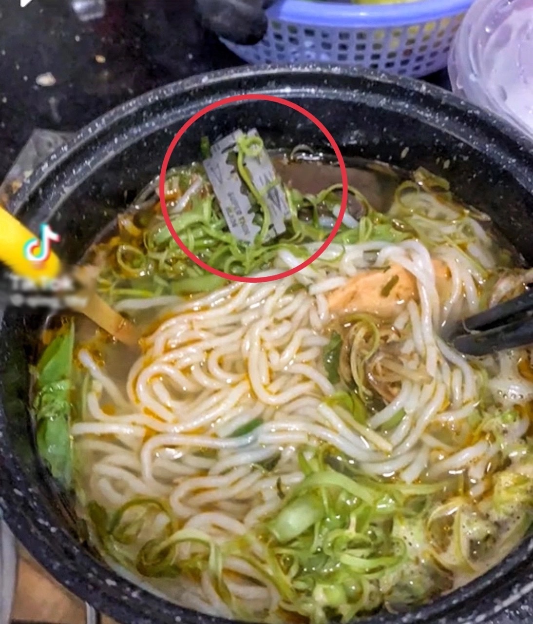 tranh di vat trong mon an